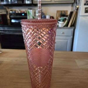 Starbucks 2021 Limited Edition Rose Gold Jewel Studded Venti 24 oz Tumbler